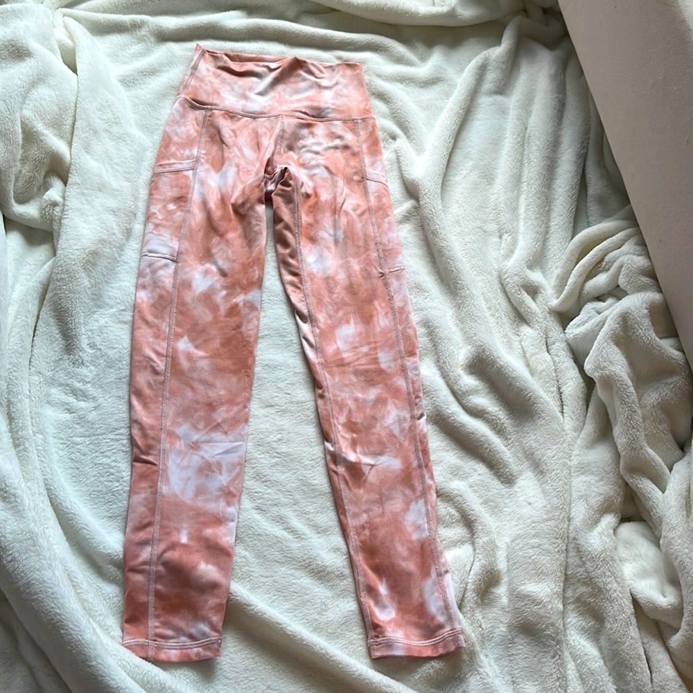 Aerie offline light pink and white tie dye ‘the hugger’